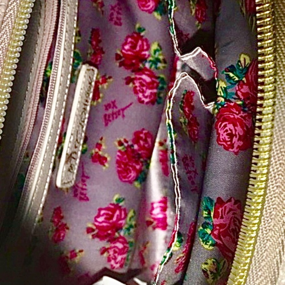 [SOLD] Betsey J. Two-Tone Hearts Mini Backpack - Picture 2 of 12